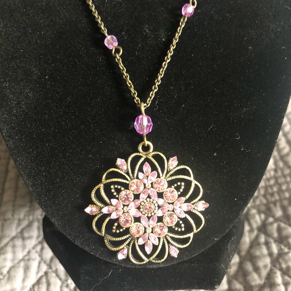 Triple strand necklace and earring set - Picture 2 of 3